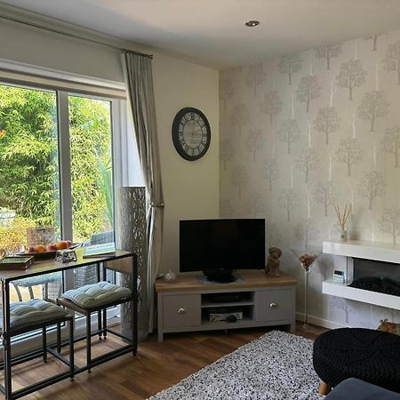 Ferienwohnung Secret Gem Full Size Hot Tub 1 Bed Garden Flat Bournemouth Exterior foto