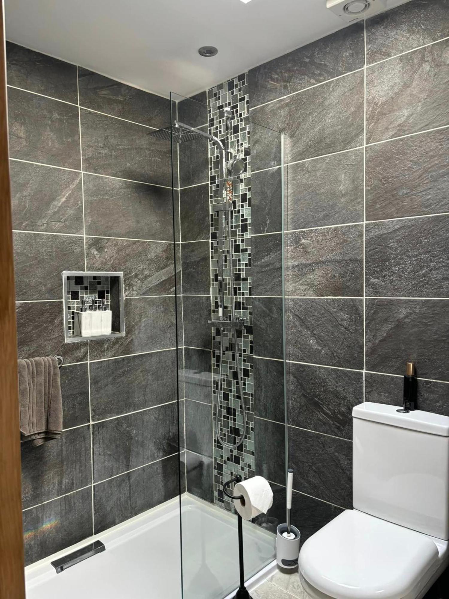 Ferienwohnung Secret Gem Full Size Hot Tub 1 Bed Garden Flat Bournemouth Exterior foto